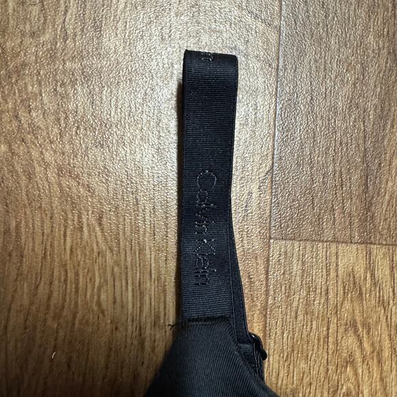 Calvin Klein Womens Lightly Lined Wirefree Bra Black Size Large T-Shirt Bra - Picture 4 of 9